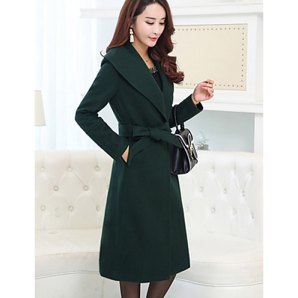 Women's Plus Size Simple CoatSolid Notch...